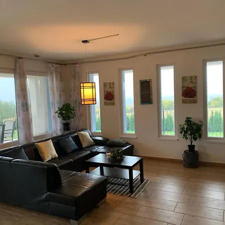 Villa Balatonview - Myriam