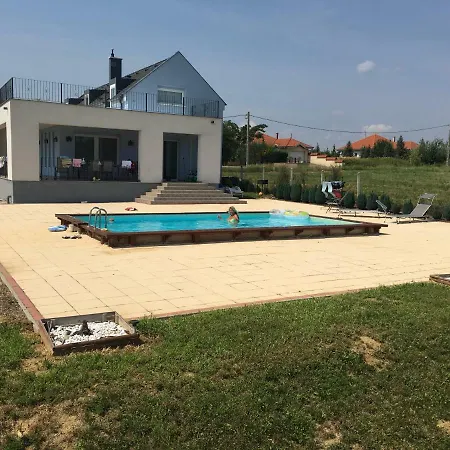 Villa Balatonview - Myriam