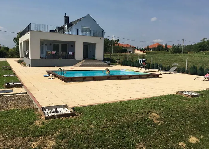 Villa Balatonview - Myriam
